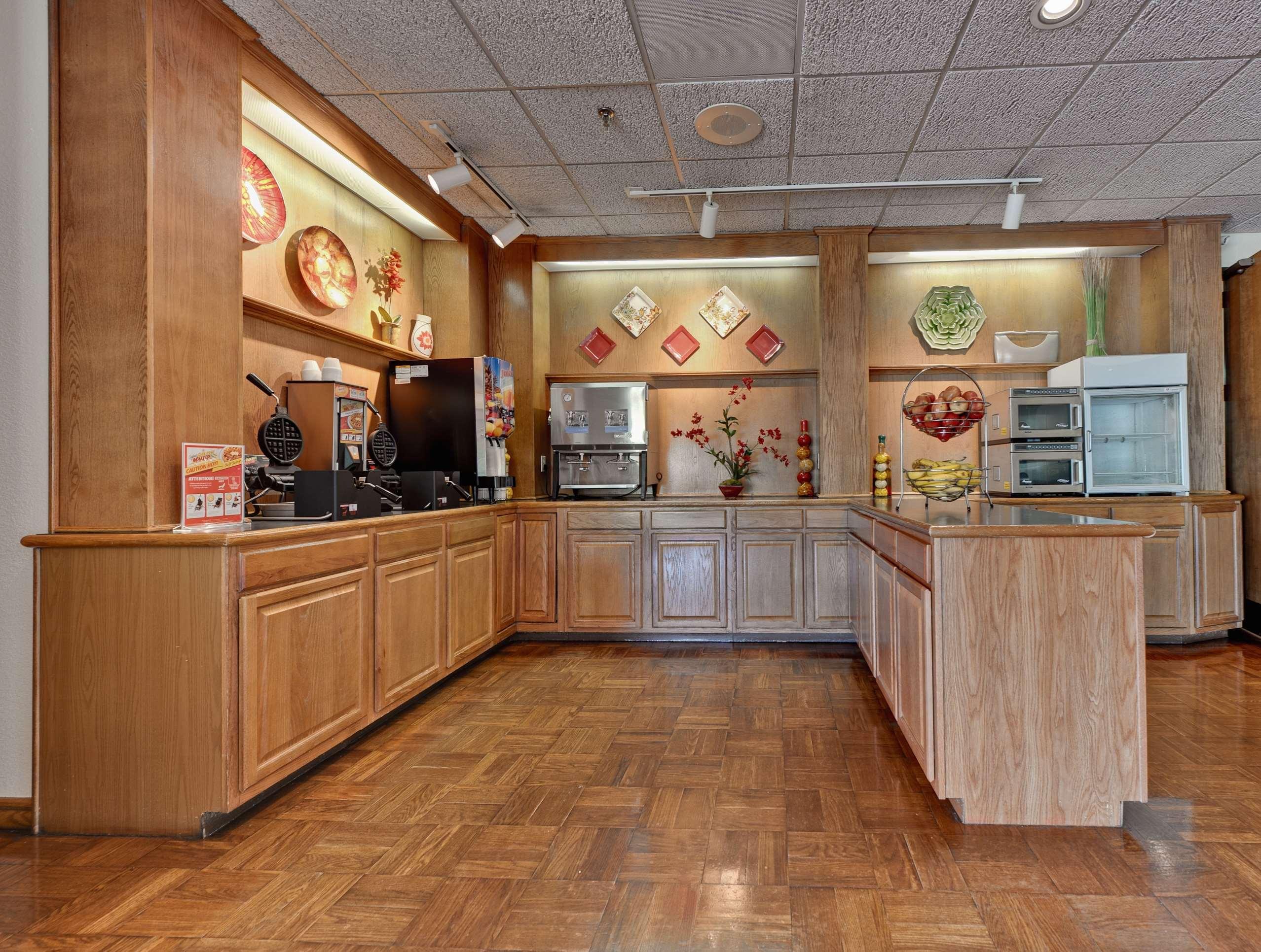 Best Western Hickory Restaurant photo